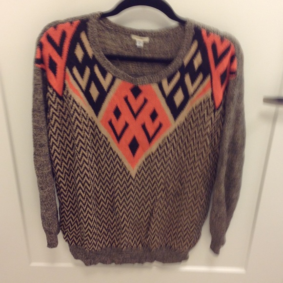 Urban Outfitters Sweater - Picture 3 of 6